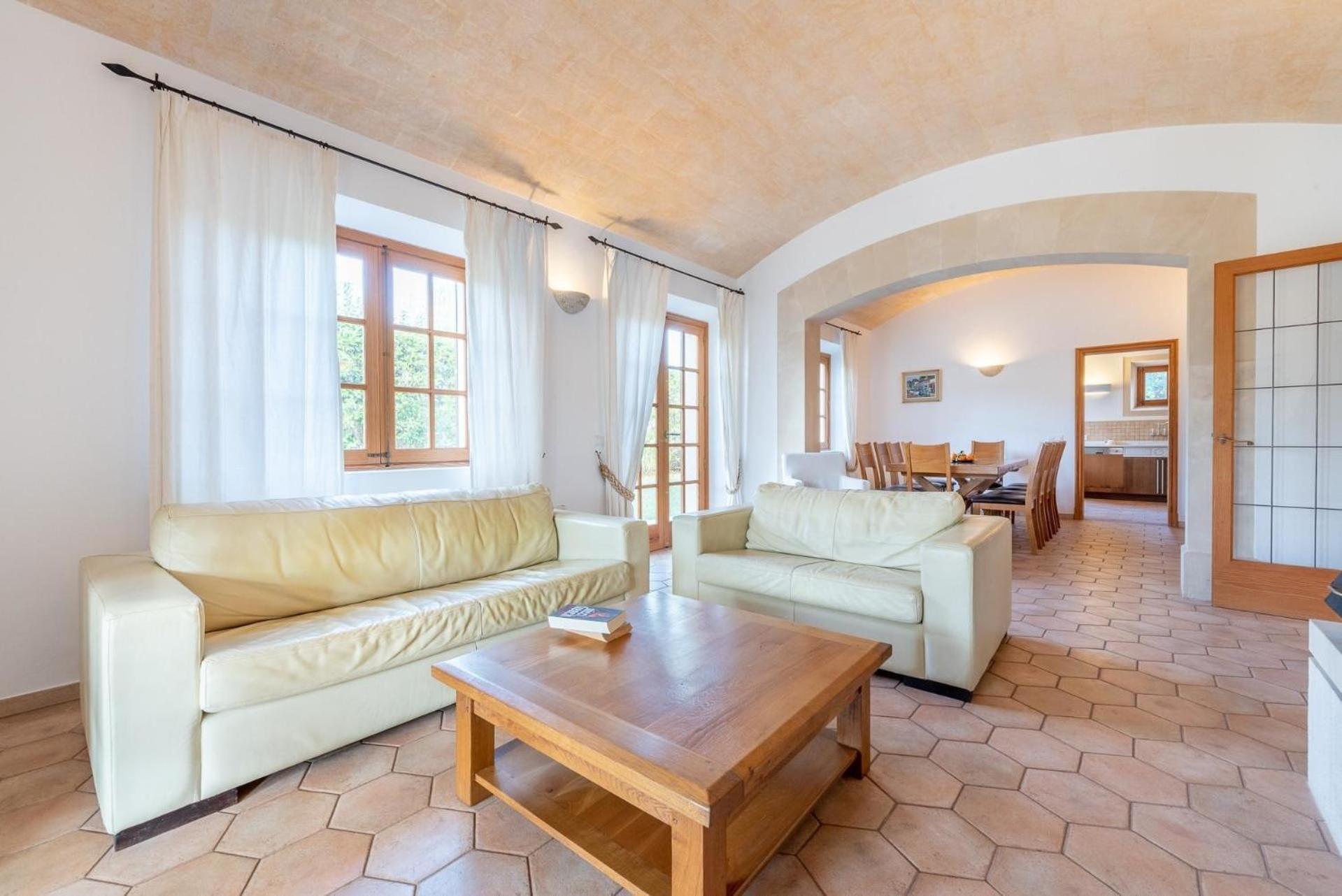 Mit Privatpool Fuer 8 Personen Ca 460 Qm In Es Llombards, Mallorca Suedostkueste Von Mallorca