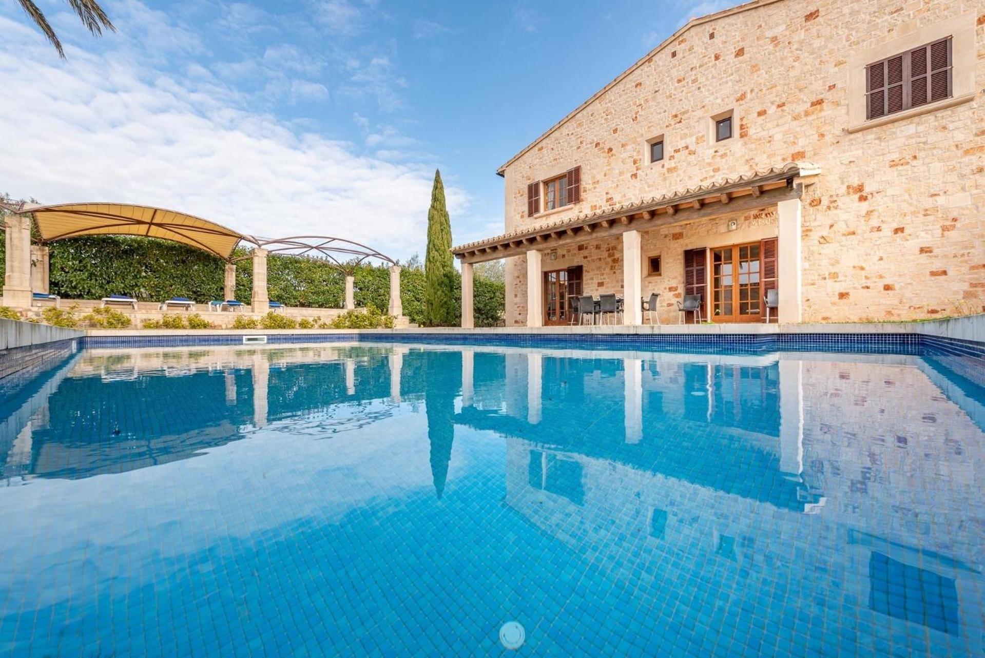 Mit Privatpool Fuer 8 Personen Ca 460 Qm In Es Llombards, Mallorca Suedostkueste Von Mallorca Ferienhaus