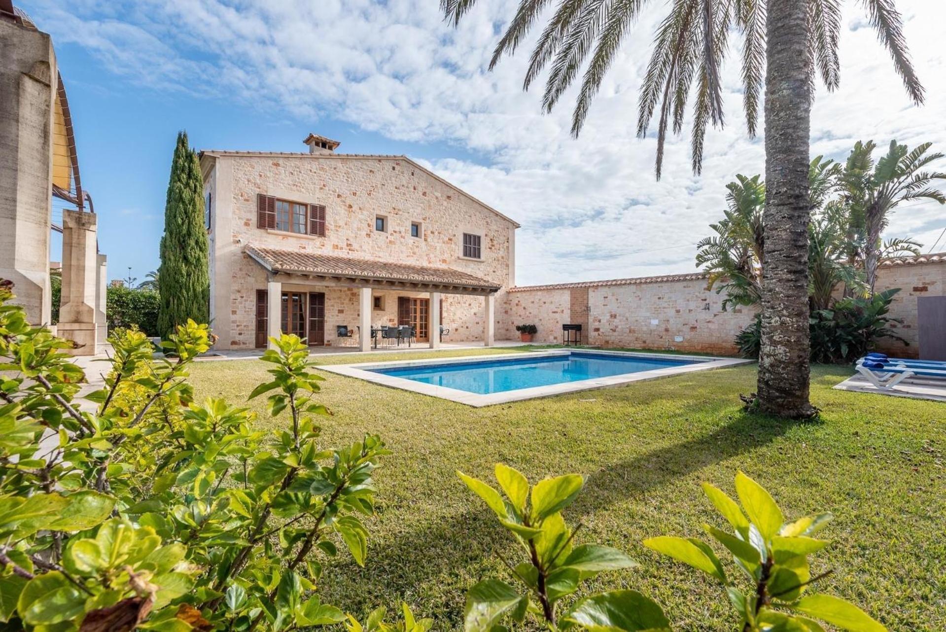 Mit Privatpool Fuer 8 Personen Ca 460 Qm In Es Llombards, Mallorca Suedostkueste Von Mallorca *
